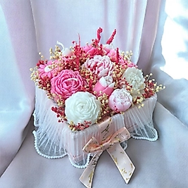 Pembe Çiçekli Buket Tasarım Mum